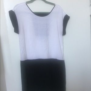 Black and white Michael Kors shift dress!